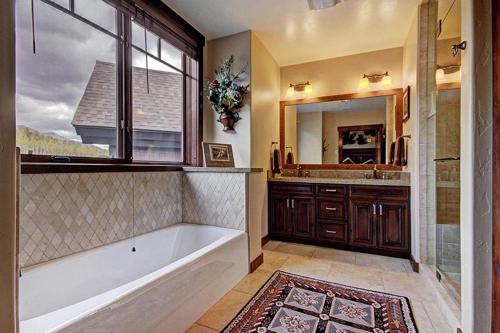 Crystal Peak Penthouse in Breckenridge (CO)