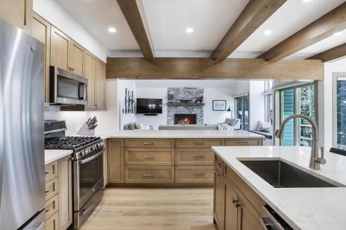 Luxury on Ridge in Breckenridge (CO)