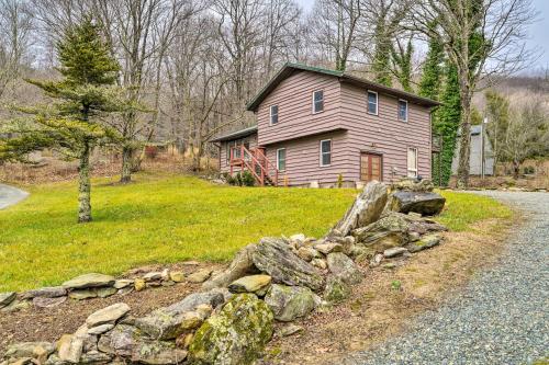 Pet-Friendly Banner Elk Home Near Beech Mountain! in Banner Elk, USA