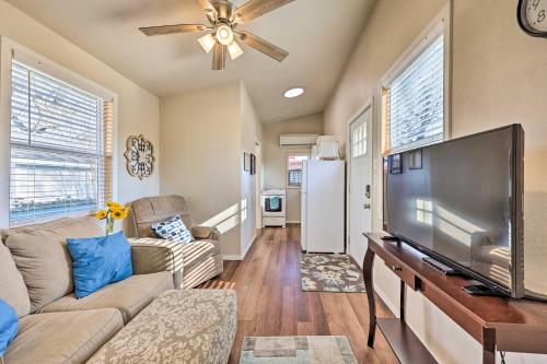 Cozy Rogers Home with Patio, Near Downtown! in Rogers, USA