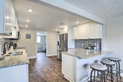 Pet-Friendly Gulfport Home Less Than 2 Mi to Beach in جالفبورت - فلوريدا