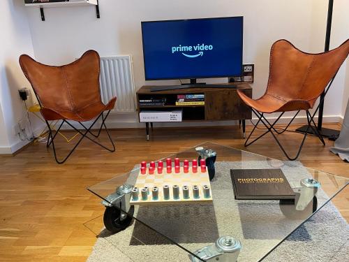 Central London - The Shoreditch, Angel, Old Street Apartment, London (photo 4)