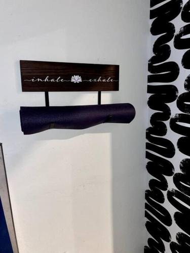 Cozy sanctuary minutes from the bay and beaches Cozy sanctuary minutes from the bay and beaches