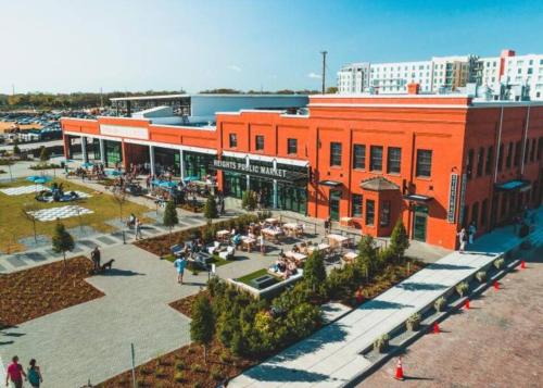 Cozy sanctuary minutes from the bay and beaches Cozy sanctuary minutes from the bay and beaches