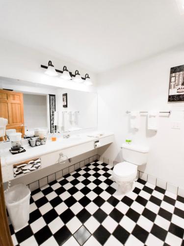 Nuk's Executive Suites