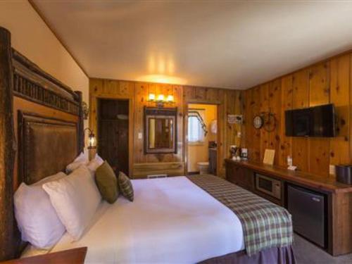 1 queen bed