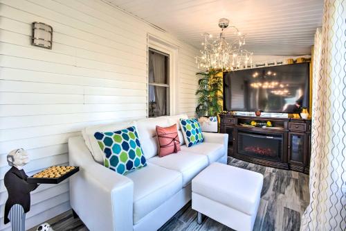 Retreat with Pool and Sauna - 5 Mins to Hershey Park! - image 6