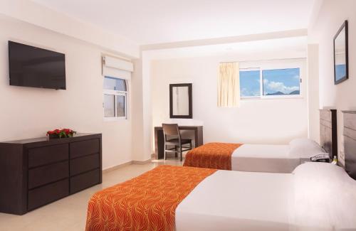Penthouse dos habitaciones, dos baños, vista al mar - Hotel Costa Club Punta Arena in Puerto Vallarta, Mexico