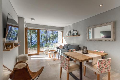 Cơ sở vật chất, Paraiso correntoso Hermoso departamento con vista al lago y piscina climatizada in Villa la Angostura