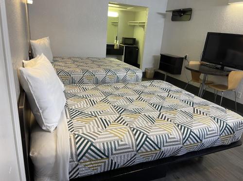 Motel 6-Sallisaw OK - image 11