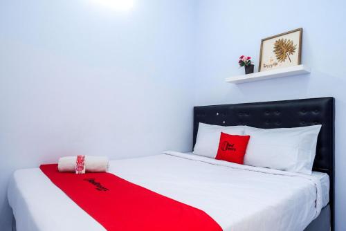 Standard Double Room image 9