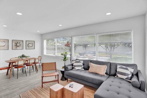 Newly Remodeled Home with Backyard BBQ, FL