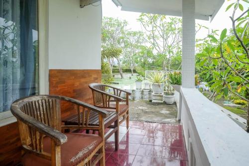 Balcony/terrace, RedDoorz @ Paris Ocean near Parangtritis Beach