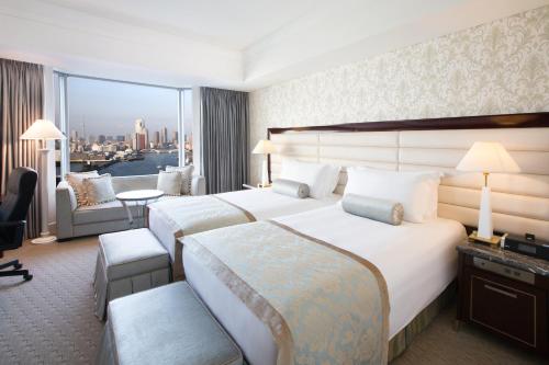 2 twin beds