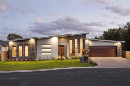 Luxury meets Modern along Cudgegong River