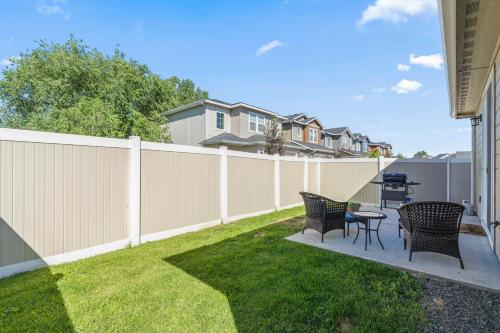 The Bella! West Nampa Private 3 Bedroom Home