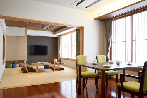 Family Room with Private Bathroom