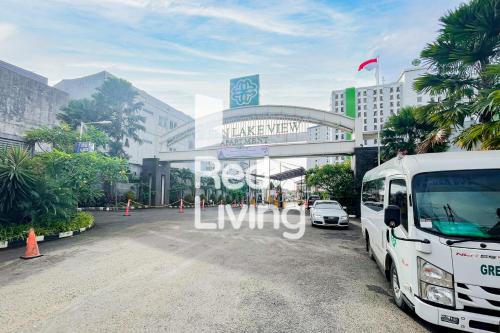 RedLiving Apartemen Green Lake View Ciputat - Mpo Yani Rooms Tower E with Fast Wifi