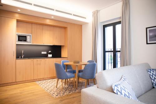 Superior Apartment image 1