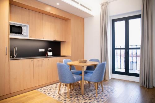 Superior Apartment image 2