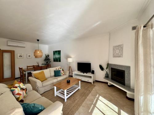 Shared lounge/TV area, Vilamoura Paradise With Pool by Homing in Vilamoura Suburb