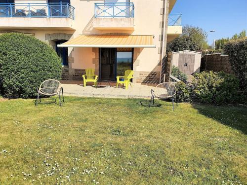 LA MER A VOS PIEDS in 拿伏爾富埃南