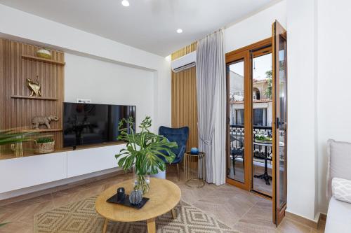 Queen Stella Luxury Homes - Adults Only! 2
