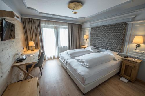 416554048 Hotel Ciasa Salares