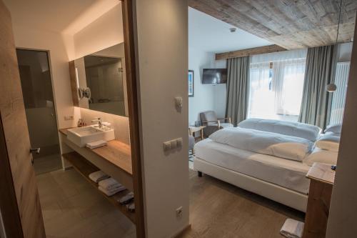 416555863 Hotel Ciasa Salares