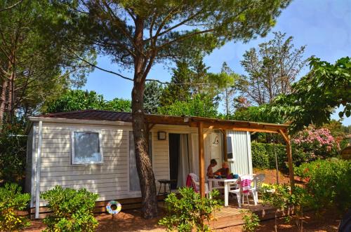 Mobile Home with Air Conditioning