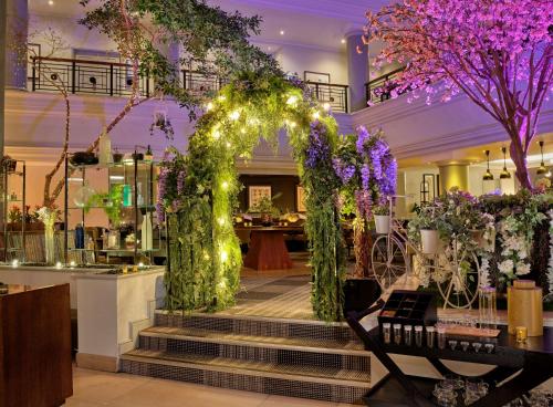 Hyatt Regency Birmingham - image 2