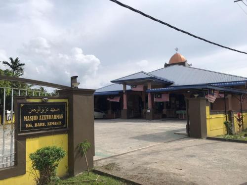 Hus i Papar på 950 kvm, med 2 soverom, 1 bad (Homestay Kimanis Papar) in Papar