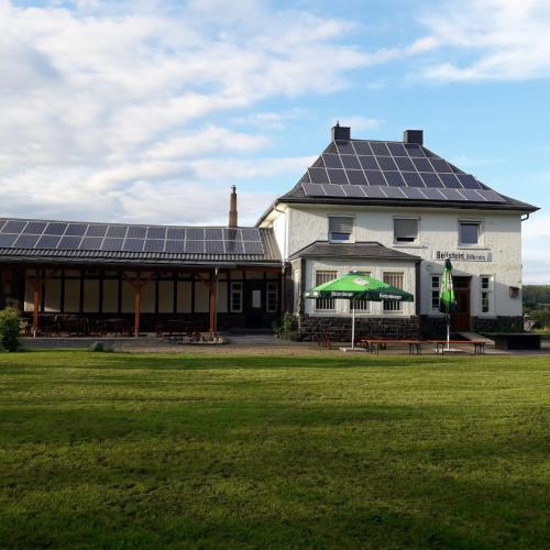 . Kleines Bahnhofshotel (Gästezimmer)