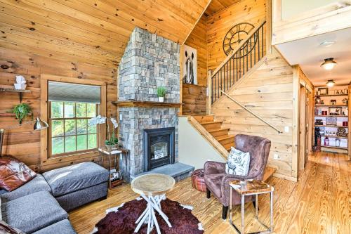 Lakefront Athens Getaway with Game Room and Deck! in Athens, USA