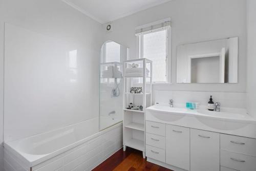 Amazing Home By Beach - Fully Aircon-ed - Wifi, Auckland (foto 5)