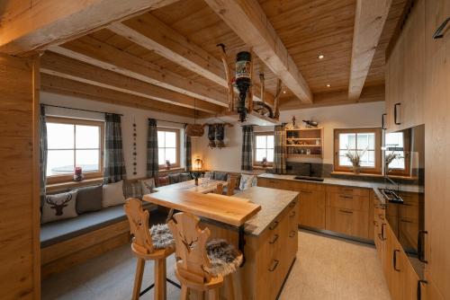 Konyha, Engadin Chalet - Private Retreat & Appart -St Moritz - Val Bever in Bevers