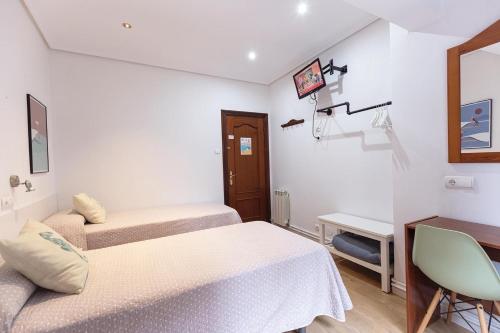 Pension Angelines, Sneuu Hostel Santander