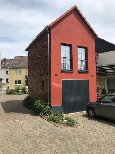 Modernisiertes Gästezimmer im Ortskern in Wehrheim, Deutschland