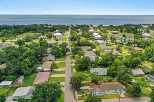 4 BR Single Story w/Studio Unit_Grill_Near beach in Long Beach, USA