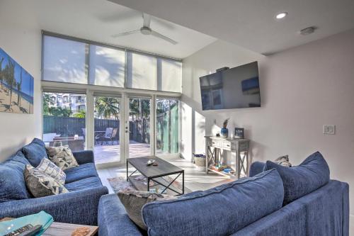 Canal-Front Condo Walk to Downtown Ft Lauderdale! near Rocco's Tacos & Tequila Bar - Fort Lauderdale