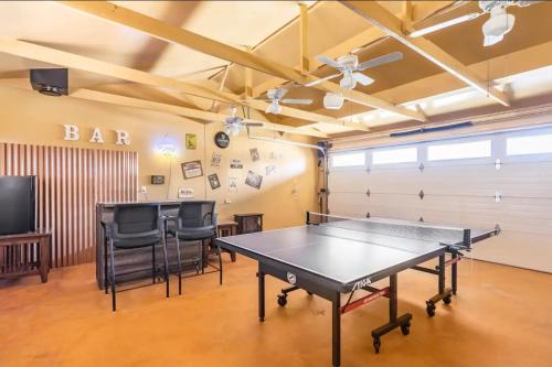 Tortoise Oasis - Hot tub, Shuffleboard, & More!, Yucca Valley (foto 9)