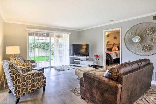 Modern Palm Springs Condo with Pool, Hot Tub Access! in Palm Springs, USA