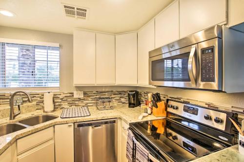 Modern Palm Springs Condo with Pool and Hot Tub Access! - image 23