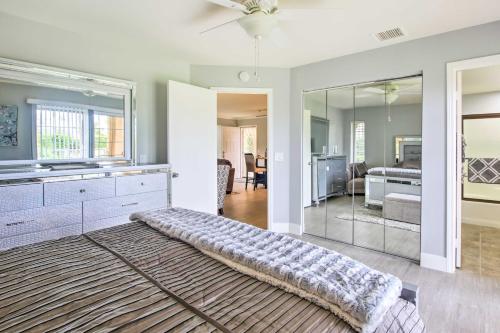 Modern Palm Springs Condo with Pool and Hot Tub Access! - image 27
