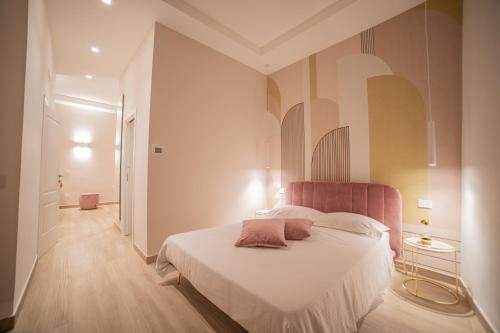 1 king bed, 1 sofa bed