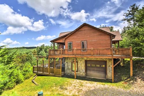 Fleetwood Cabin with Hot Tub Near Blue Ridge Pkwy! - image 4