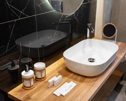 Acropolis Elite Residences - Tap to explore photos