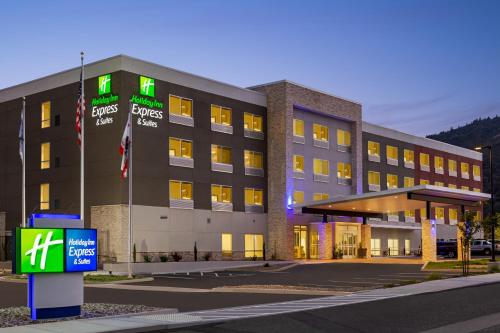 Holiday Inn Express & Suites - Ukiah, an IHG Hotel