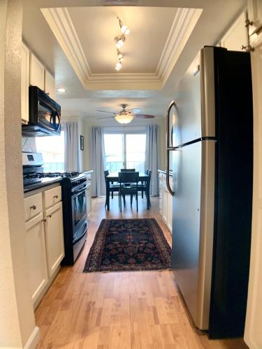 Sunrise Springs 1-Bedroom with Balcony & Pool thumb 4