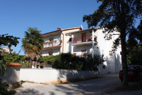 Apartments with a parking space Pula - 7313 - image 12